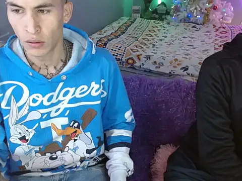 Snapshot of Latin_boysxxxx chatting on November 30, 2025, 2:26 am Latin boysxxxx online show from November 30, 2025, 2:26 am