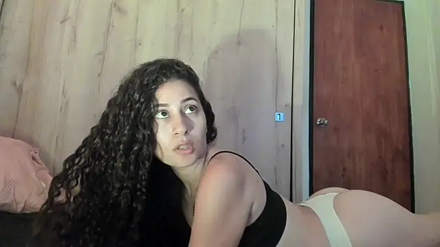 Snapshot of fernanda317 chatting on March 28, 2026, 3:22 pm fernanda317 online show from March 28, 2026, 3:22 pm