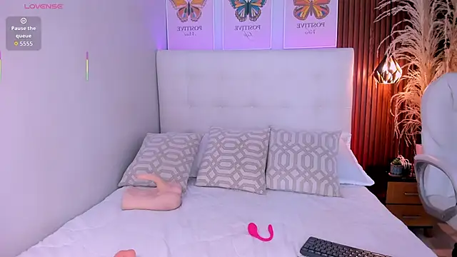 susie thomsonn online show from January 14, 2026, 1:22 am