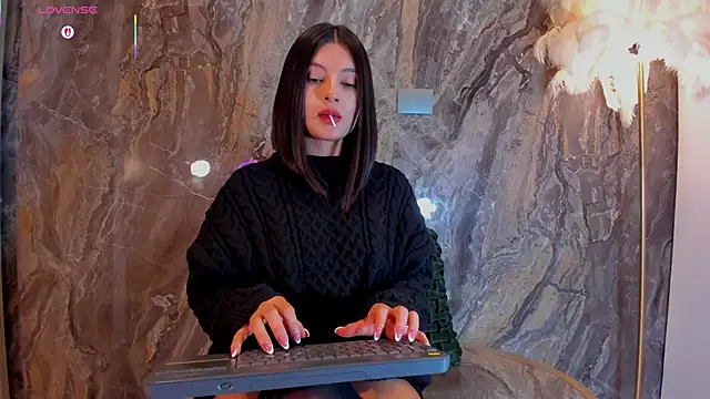 Rashel Frost  online show from November 16, 2025, 12:49 am