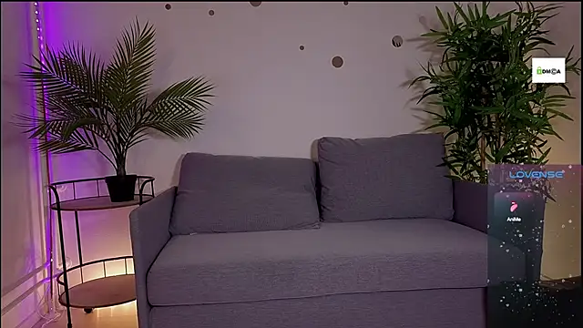 cute cake online show from June 8, 2026, 9:48 pm