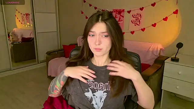 BellaSink online show from November 29, 2025, 5:32 am