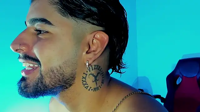 maximo black  online show from October 20, 2025, 1:17 am