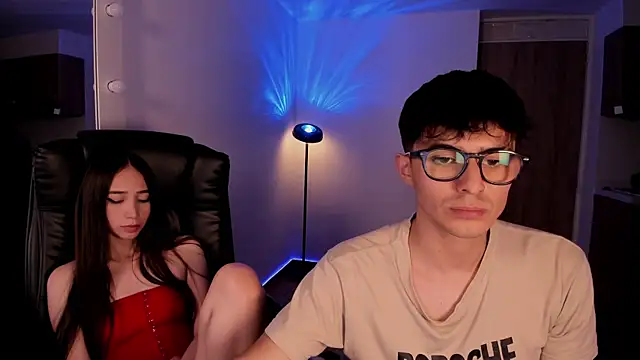 Mikeyvioleta  online show from December 4, 2025, 4:44 am