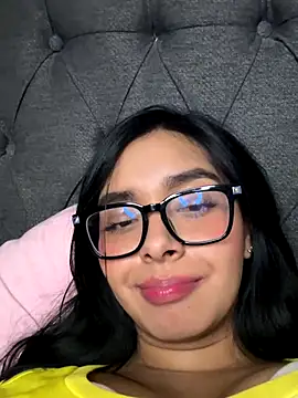 MiaSofia   online show from November 7, 2025, 8:58 am