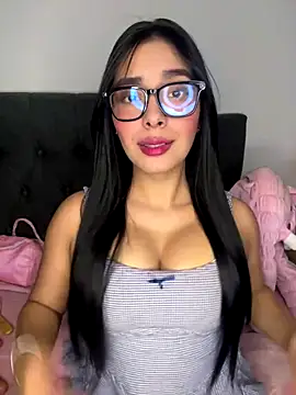 MiaSofia   online show from December 4, 2025, 4:11 am