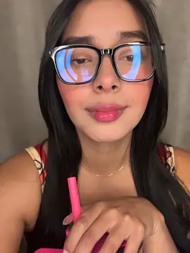 MiaSofia   online show from January 6, 2026, 1:42 am