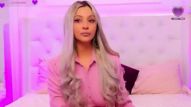 AriannaSins online show from April 8, 2026, 12:49 pm