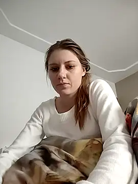 SandyCassie online show from December 15, 2025, 9:24 am