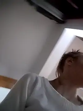 SandyCassie online show from February 2, 2026, 9:41 am