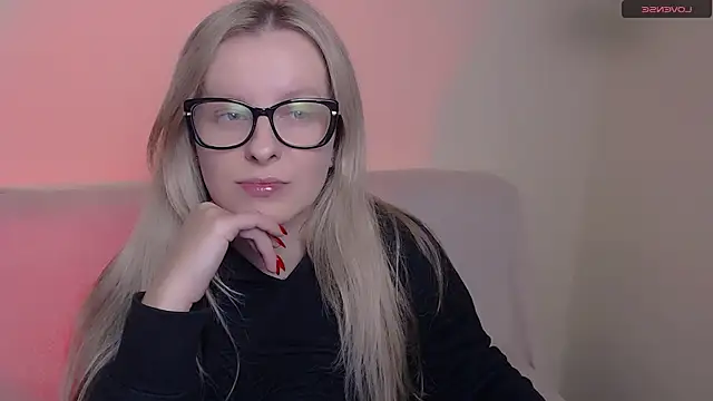 AllaLeomz online show from November 25, 2025, 8:14 am