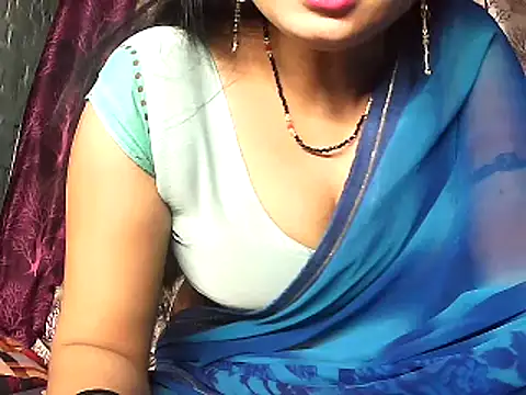 Snapshot of diksha--s chatting on November 28, 2025, 10:40 am diksha--s online show from November 28, 2025, 10:40 am