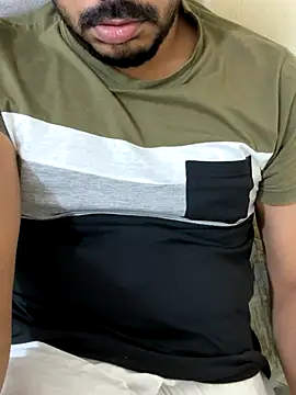 Handsome8677 online show from December 22, 2025, 11:46 pm