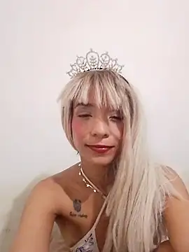 Teressa Love online show from November 11, 2025, 3:34 pm