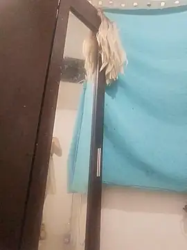 Teressa Love online show from November 17, 2025, 10:32 am