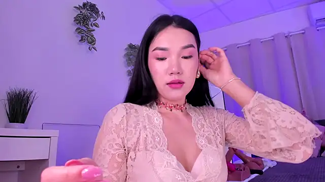 Divine Madeleine online show from June 7, 2026, 5:55 am