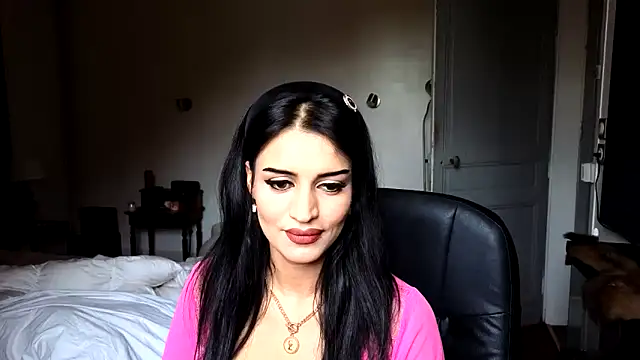 Snapshot of Lailawick chatting on March 27, 2026, 11:21 am Lailawick online show from March 27, 2026, 11:21 am