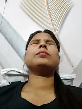 Anshika1431 online show from November 14, 2025, 6:01 am