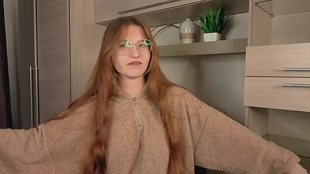 RachelColli online show from November 2, 2025, 1:46 pm