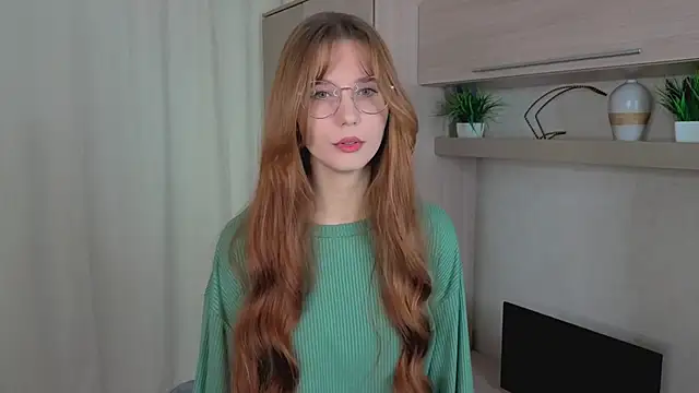 RachelColli online show from November 17, 2025, 1:39 pm