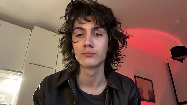 kira yoshika9e online show from March 24, 2026, 9:31 pm