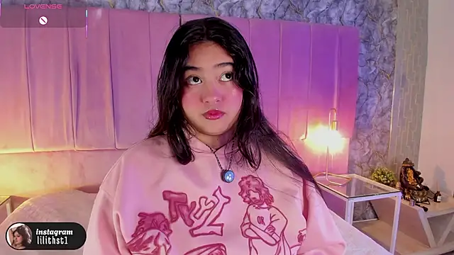 lilithst  online show from February 6, 2026, 2:16 am