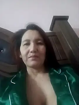 Bigtitsass81 online show from November 11, 2025, 5:24 pm