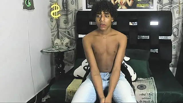Latin Femboy13 online show from October 19, 2025, 8:31 pm