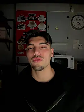 emir343475 online show from January 9, 2026, 5:26 pm