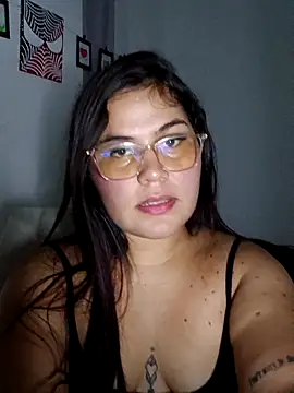 Snapshot of LoticAptitude chatting on October 22, 2025, 12:44 am LoticAptitude online show from October 22, 2025, 12:44 am