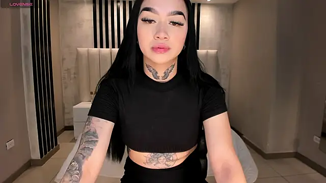 MeganCross1 online show from November 23, 2025, 11:37 pm