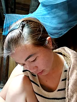 omai-ngot online show from December 2, 2025, 1:50 pm