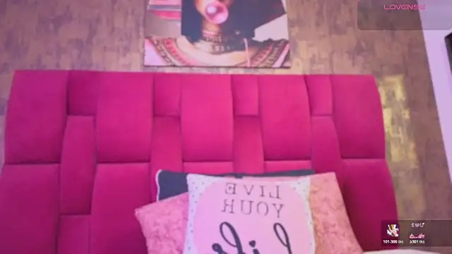 camila  bouzas online show from February 26, 2026, 11:42 am