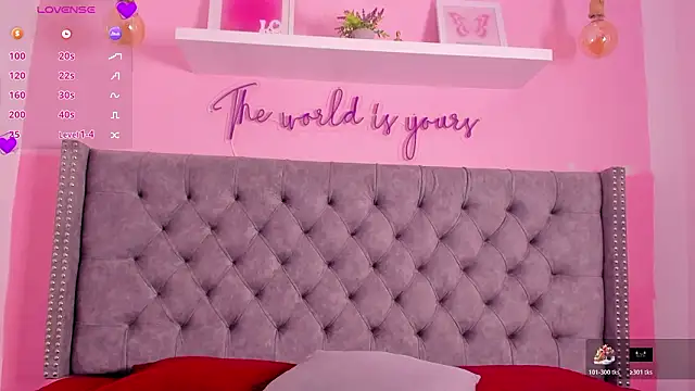 Sophiia 77 online show from March 18, 2026, 9:29 pm