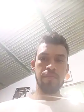 Snapshot of Crisjo29 chatting on March 9, 2026, 9:02 am Crisjo29 online show from March 9, 2026, 9:02 am