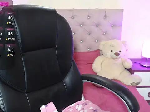 Snapshot of gabyy_cute_ chatting on October 24, 2025, 3:58 am gabyy cute  online show from October 24, 2025, 3:58 am