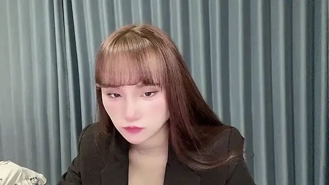 Momo-999 online show from October 18, 2025, 3:24 pm