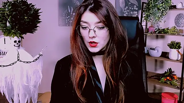 AnaSteisher online show from October 27, 2025, 1:26 pm