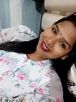 Vanshika1432 online show from October 26, 2025, 5:46 am