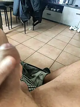 Italianstyle79 online show from November 16, 2025, 8:09 am