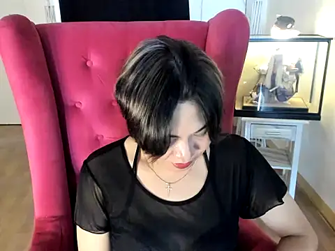 Snapshot of GoldenTs69 chatting on October 20, 2025, 5:19 am GoldenTs69 online show from October 20, 2025, 5:19 am