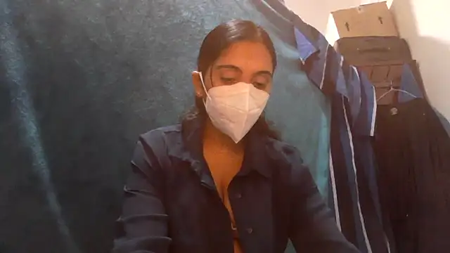 shainiasha1 online show from June 6, 2026, 4:44 pm