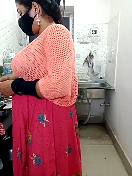 Cuty-Lina online show from November 27, 2025, 2:41 pm