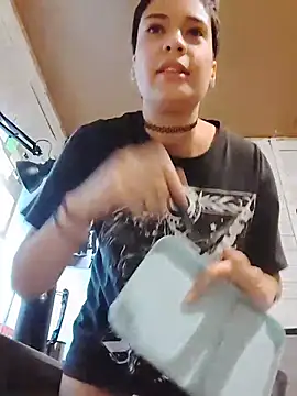 Snapshot of Natimiau chatting on February 8, 2026, 5:33 am Natimiau online show from February 8, 2026, 5:33 am