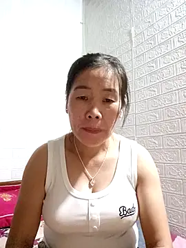 tabby-cat11 online show from November 6, 2025, 3:18 am