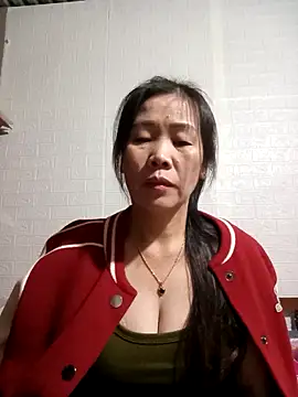 tabby-cat11 online show from November 18, 2025, 7:35 am