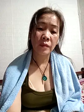 tabby-cat11 online show from November 22, 2025, 7:24 pm