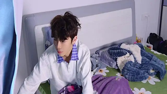 Stuffy-111 online show from October 22, 2025, 11:37 pm