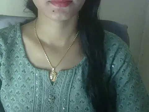 Snapshot of Shezi_N chatting on May 3, 2026, 12:00 pm Shezi N online show from May 3, 2026, 12:00 pm