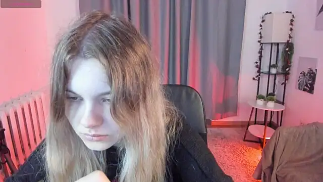 DreamSinder online show from October 26, 2025, 5:02 am